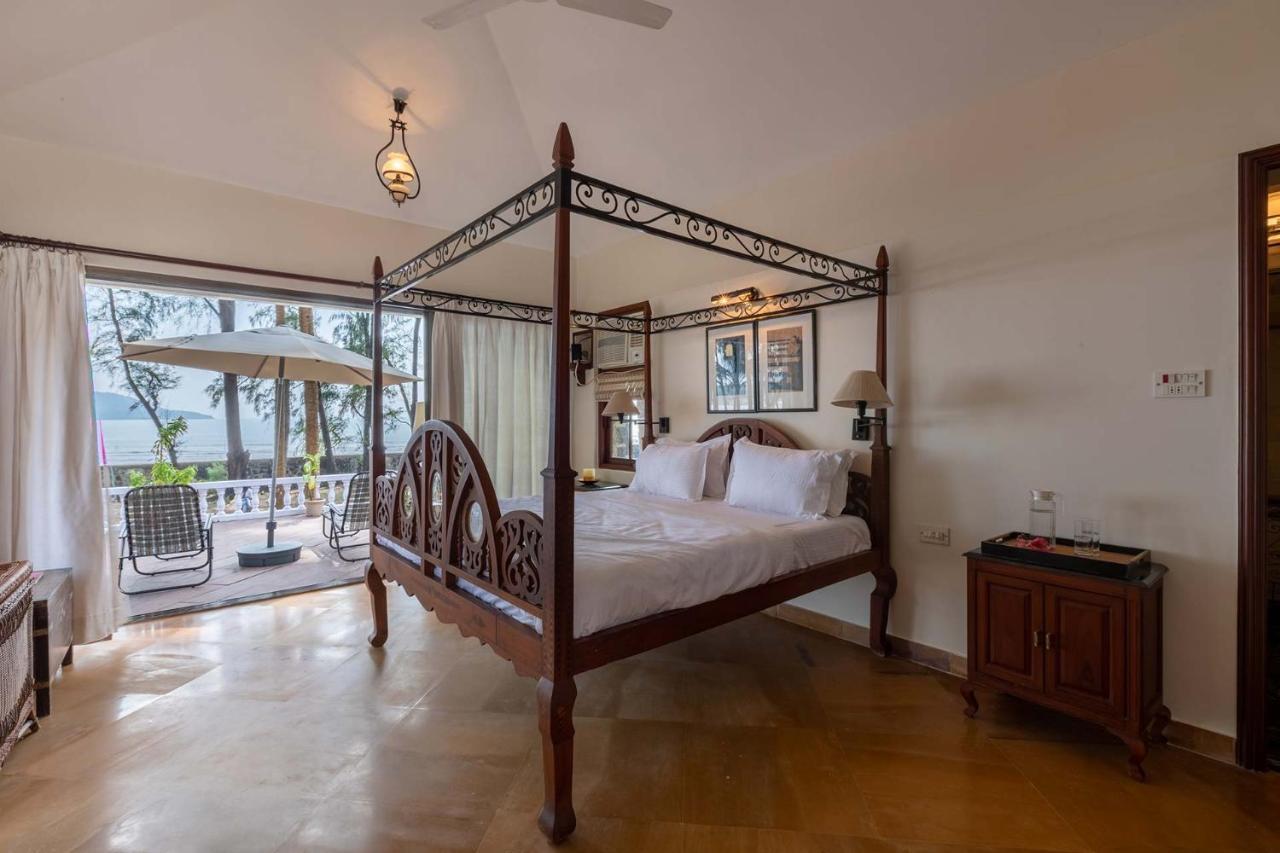 Casa Del Mer By Stayvista - Nearby Beach With, Sea-View Rooms & Coconut Farm Alibaug Exterior foto