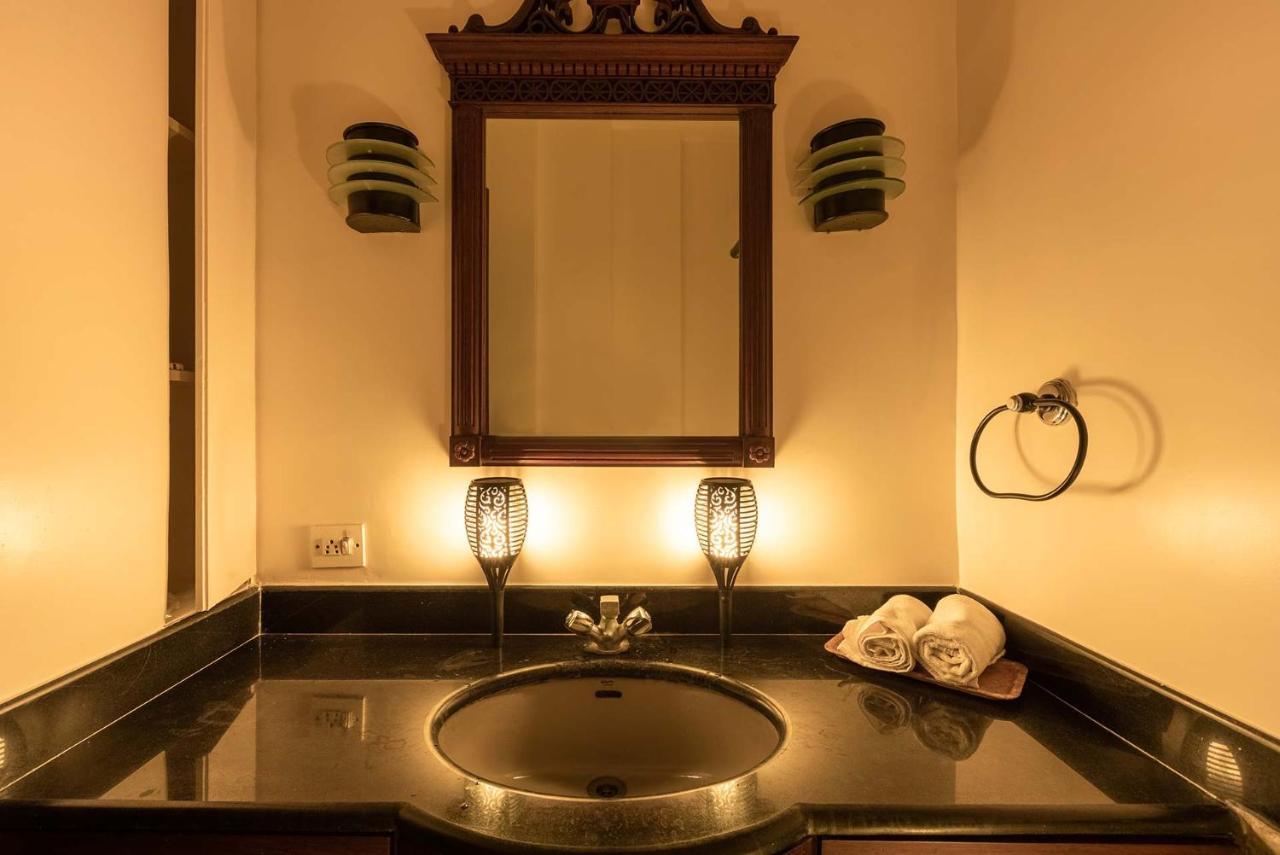 Casa Del Mer By Stayvista - Nearby Beach With, Sea-View Rooms & Coconut Farm Alibaug Exterior foto