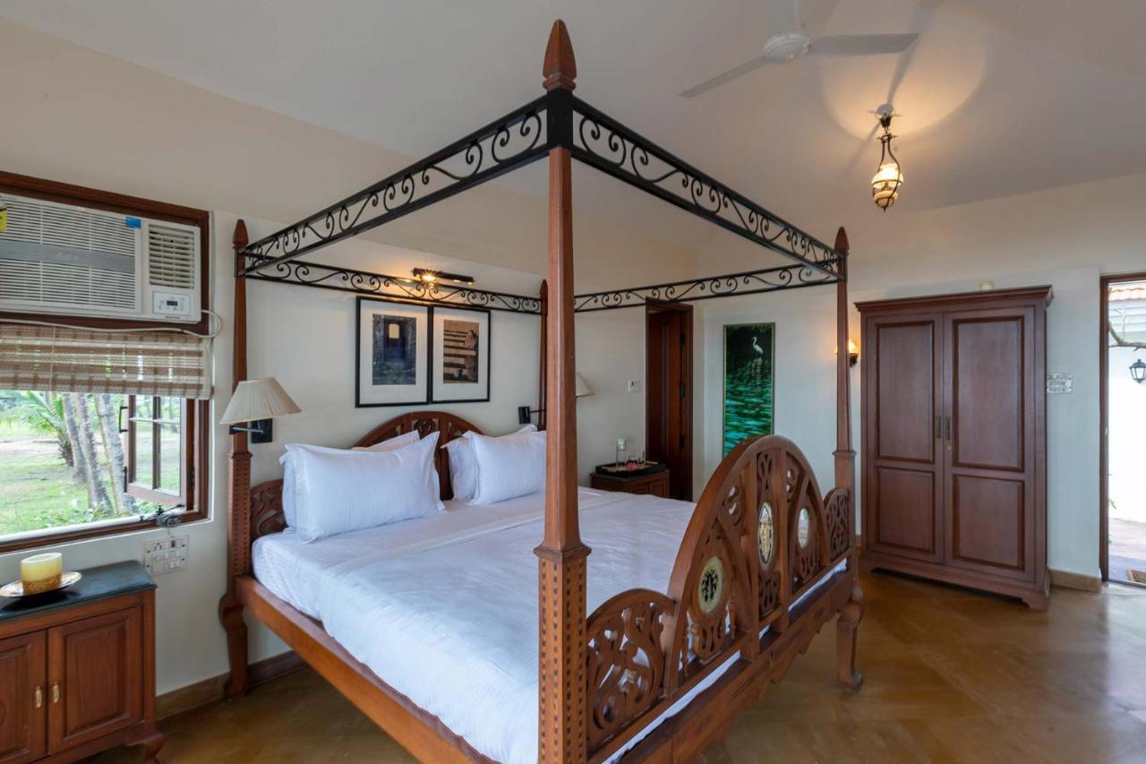 Casa Del Mer By Stayvista - Nearby Beach With, Sea-View Rooms & Coconut Farm Alibaug Exterior foto