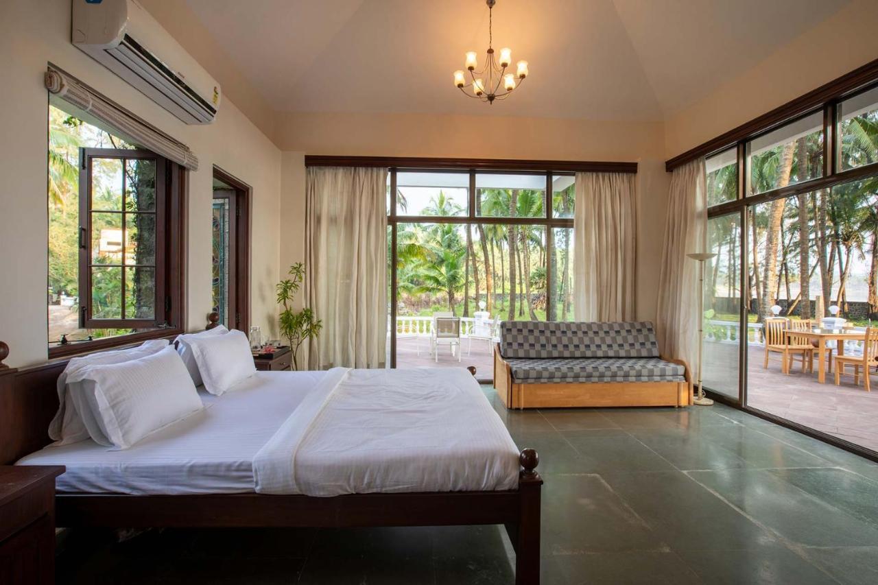 Casa Del Mer By Stayvista - Nearby Beach With, Sea-View Rooms & Coconut Farm Alibaug Exterior foto